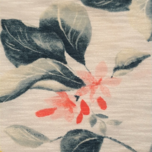 Chico’s V Neck Shirt with Lemon Print Size 0 - Picture 10 of 12